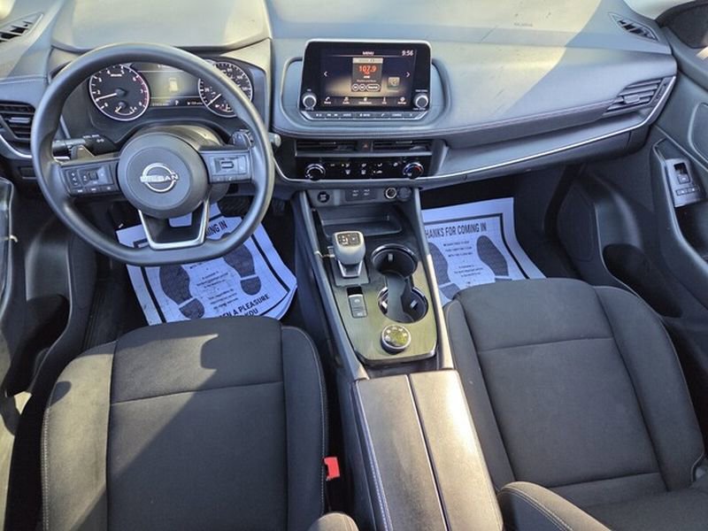 Used 2024 Nissan Rogue S image 10