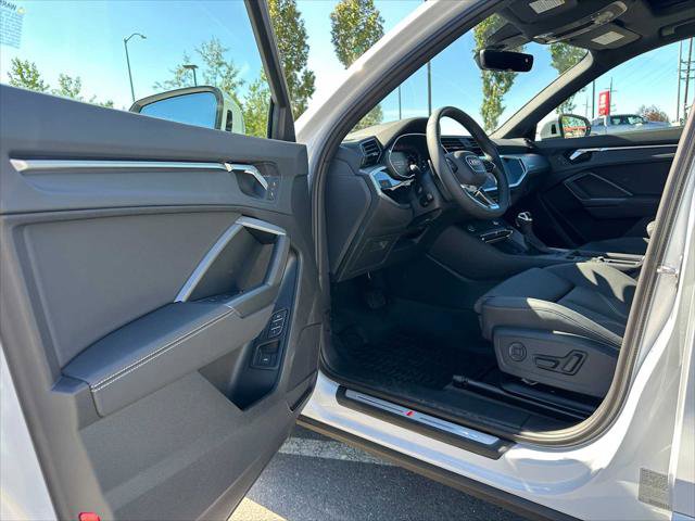 New 2025 Audi Q3 2.0T Premium AWD/4WD image 19