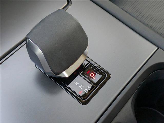 Used 2025 Land Rover Discovery Sport S image 12