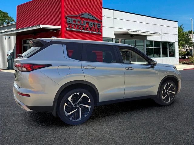 Used 2023 Mitsubishi Outlander SE FWD image 5