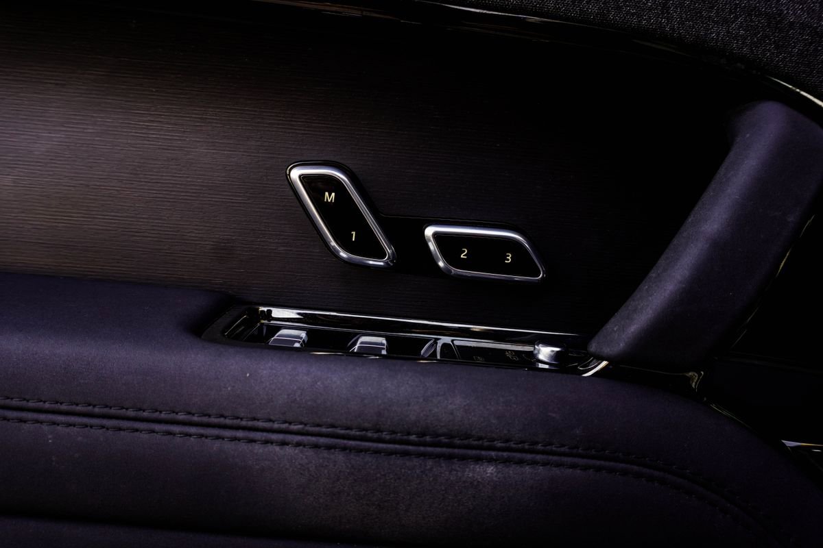 Used 2023 Land Rover Range Rover Sport SE Dynamic image 37