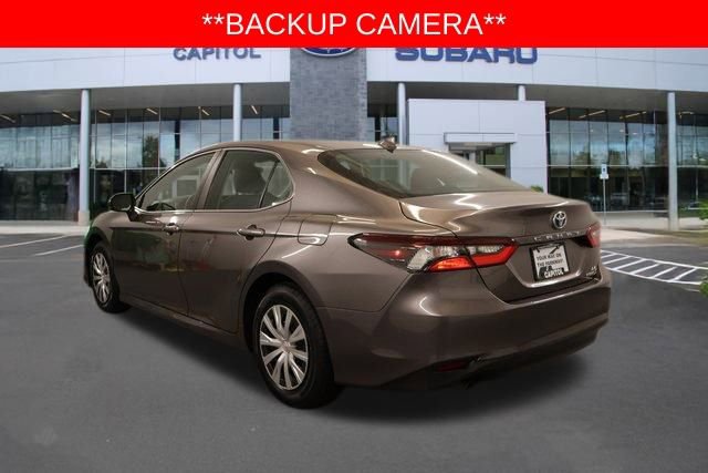 Used 2022 Toyota Camry LE image 7