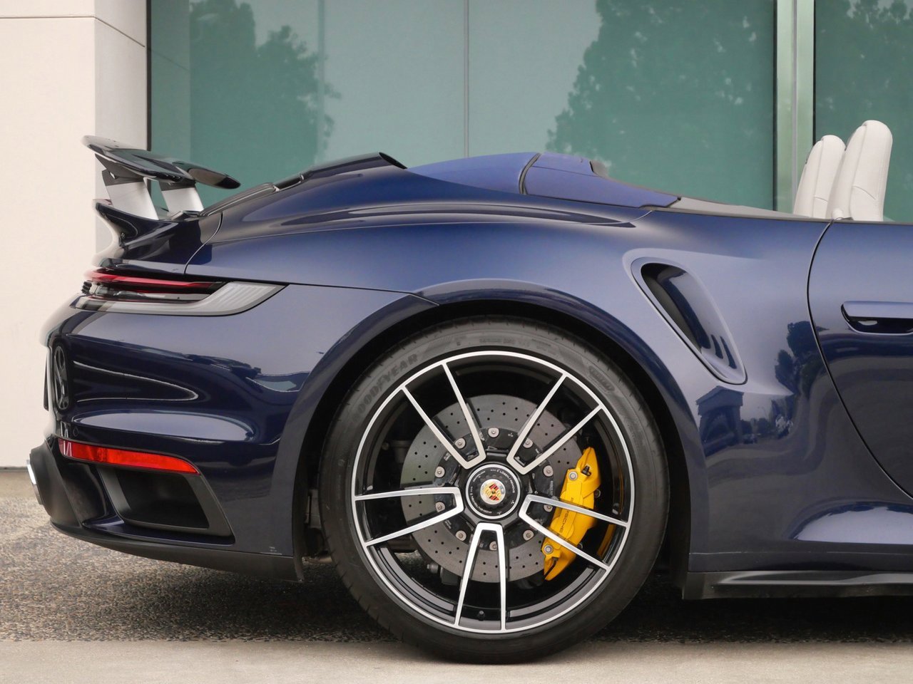 Used 2022 Porsche 911 Turbo S image 8
