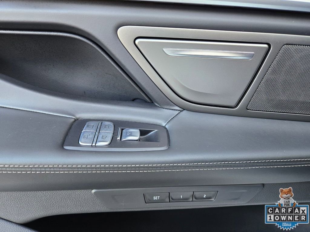 Used 2022 BMW 750i xDrive w/ Executive Package image 46