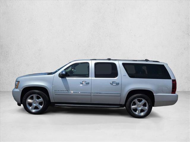 Used 2013 Chevrolet Suburban LTZ RWD image 5
