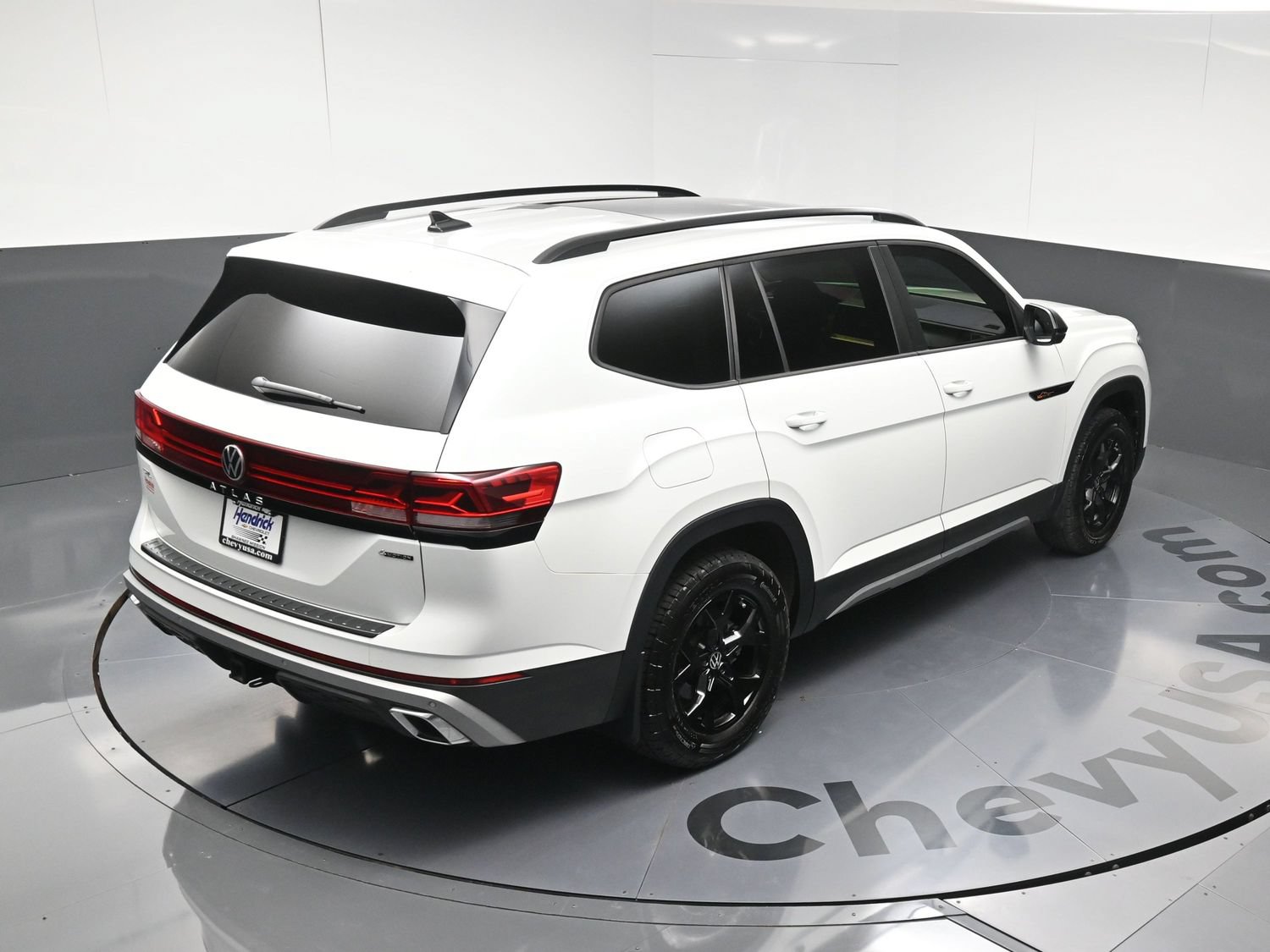 Used 2024 Volkswagen Atlas Peak Edition SEL AWD/4WD image 36