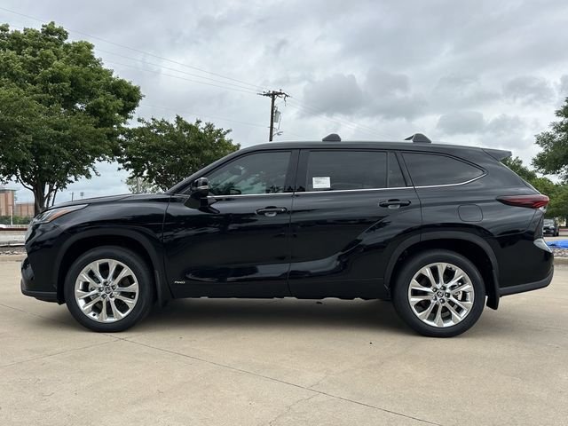 New 2026 Toyota Highlander Limited image 2