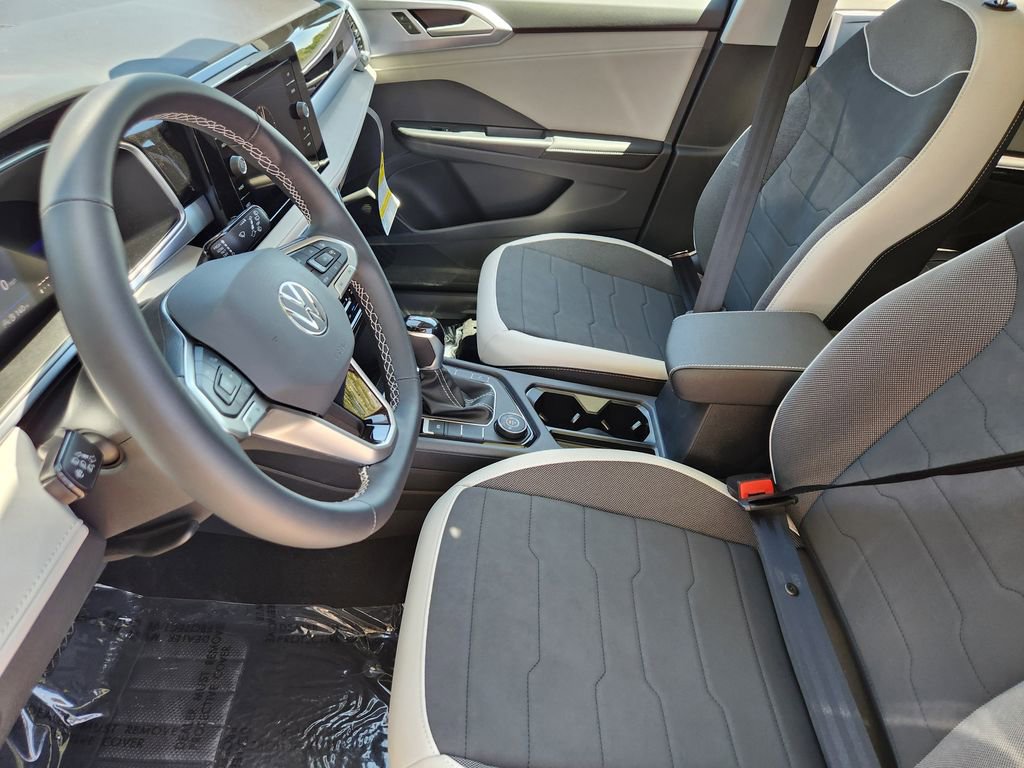 New 2026 Volkswagen Taos SE AWD/4WD image 4