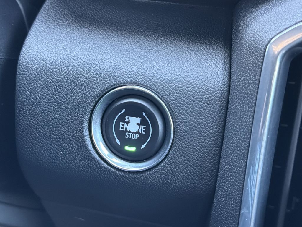 Used 2024 GMC Acadia Denali w/ Super Cruise Package image 8