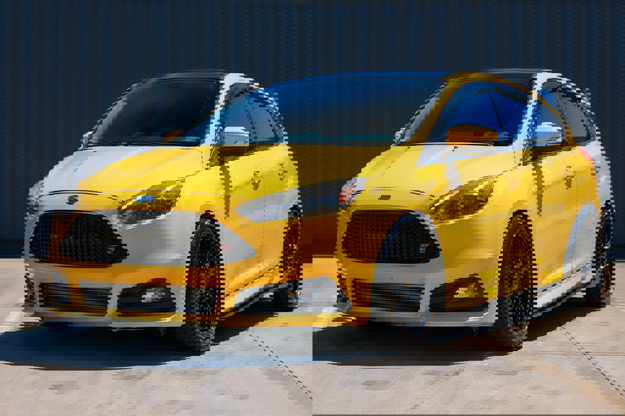 Used 2017 Ford Focus ST w/ Equipment Group 401A image 4