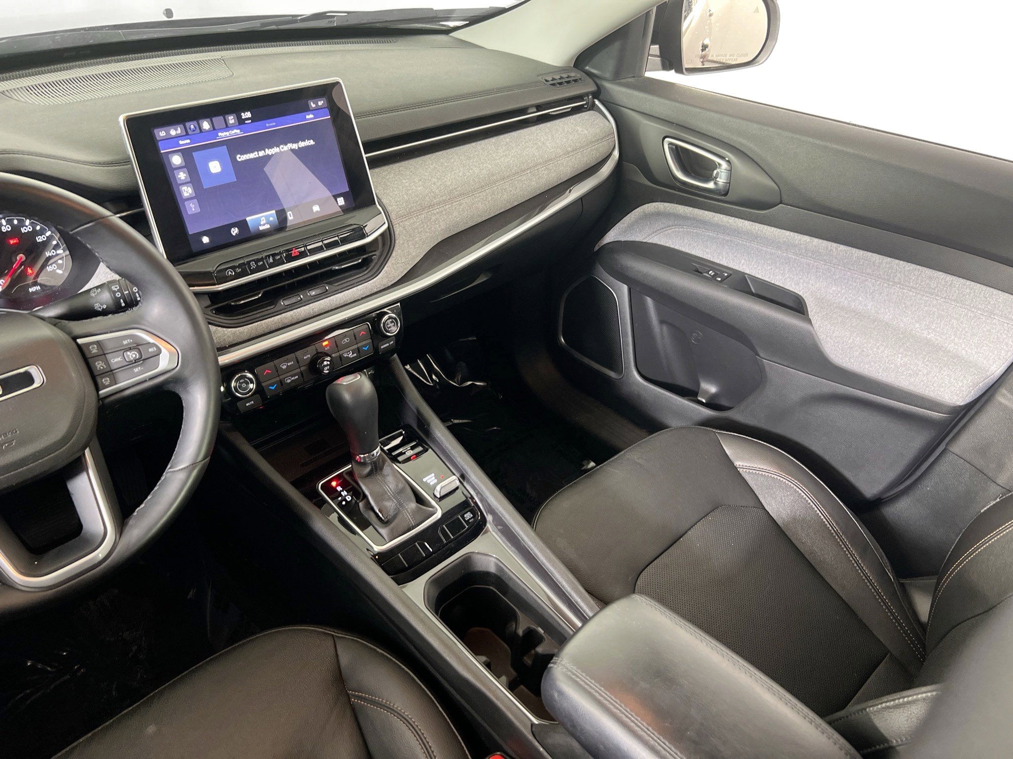 Used 2022 Jeep Compass Latitude image 21