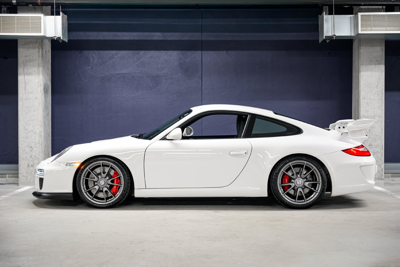Used 2010 Porsche 911 GT3 RWD image 7