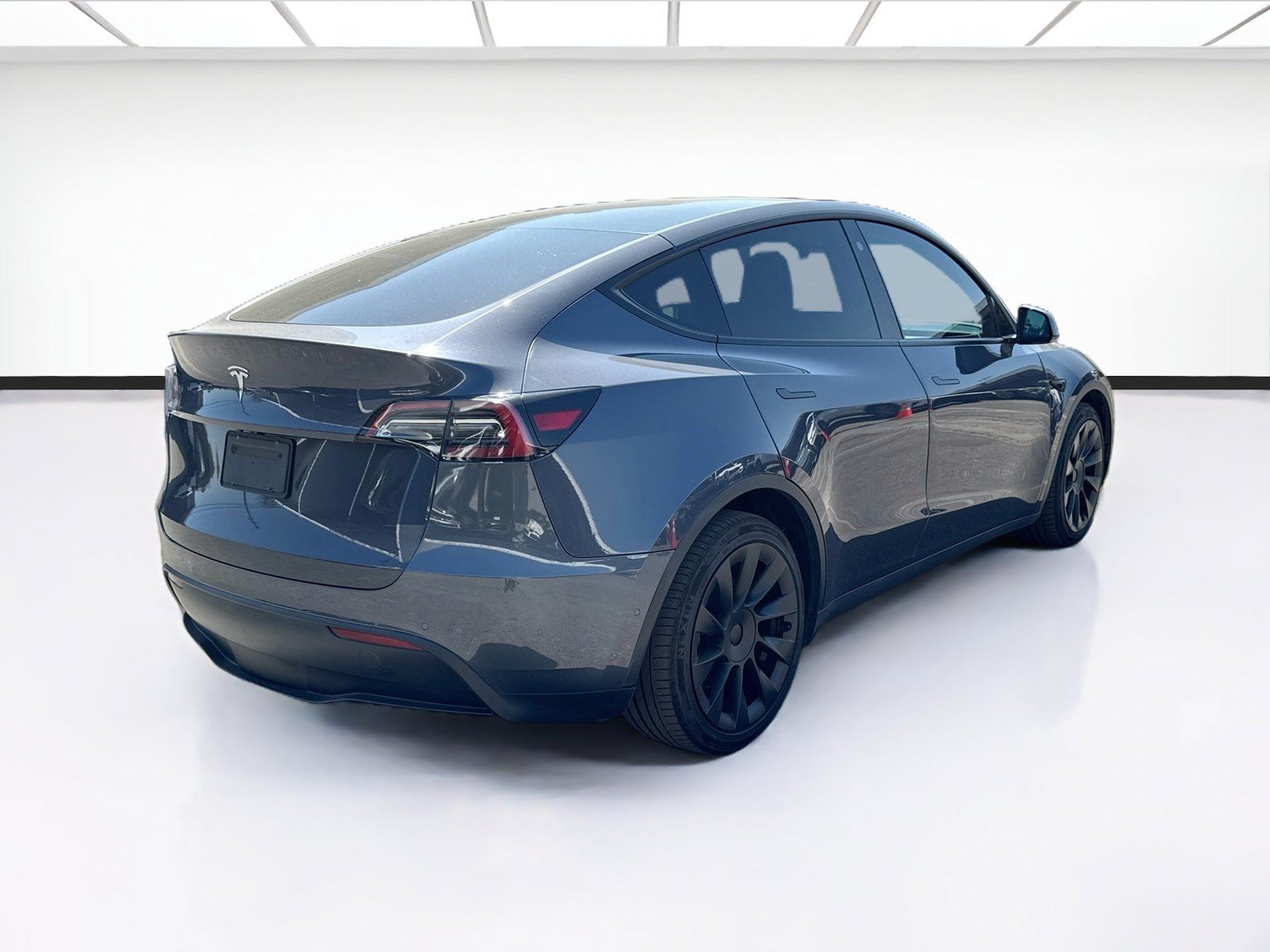 Used 2021 Tesla Model Y Long Range AWD/4WD image 4