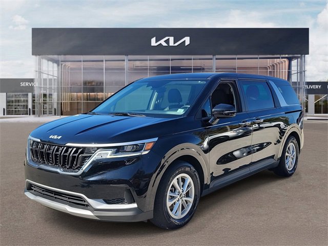 Certified 2024 Kia Carnival LX image 3