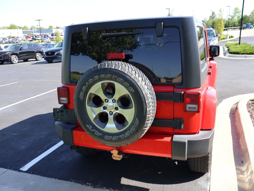 Used 2017 Jeep Wrangler Unlimited Sahara w/ Connectivity Group AWD/4WD image 11