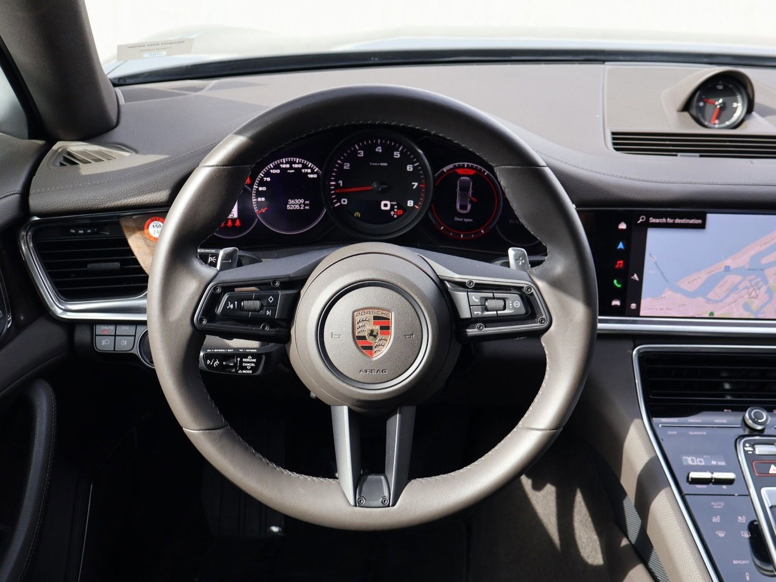 Certified 2023 Porsche Panamera Platinum Edition image 15