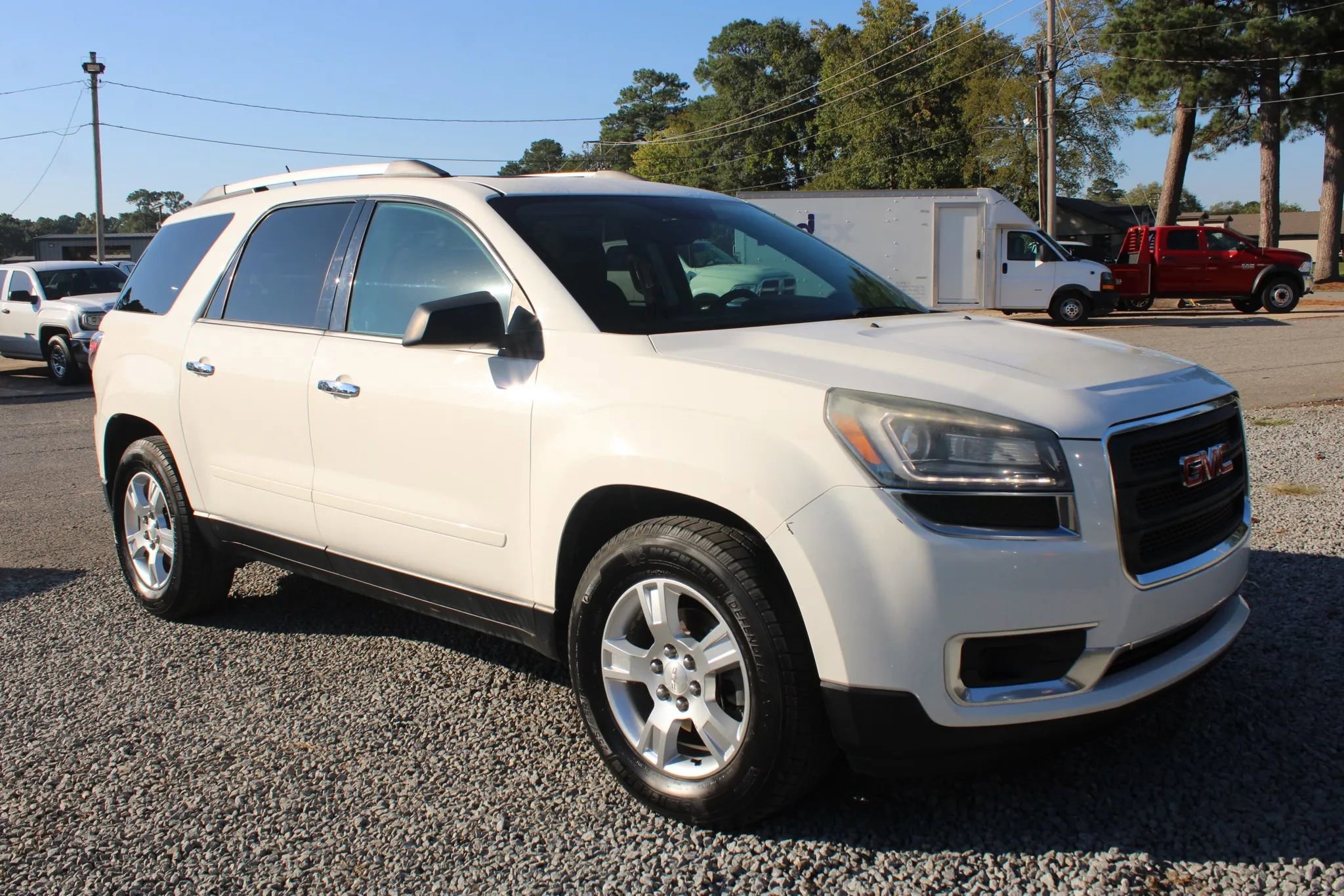 Used 2015 GMC Acadia SLE image 5