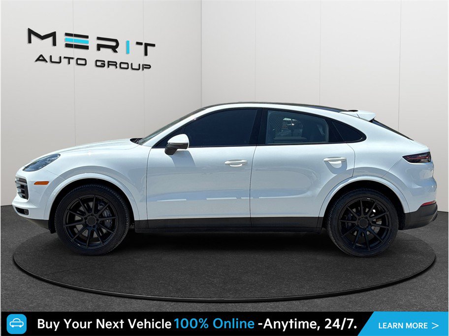 Used 2022 Porsche Cayenne Platinum Edition AWD/4WD image 4