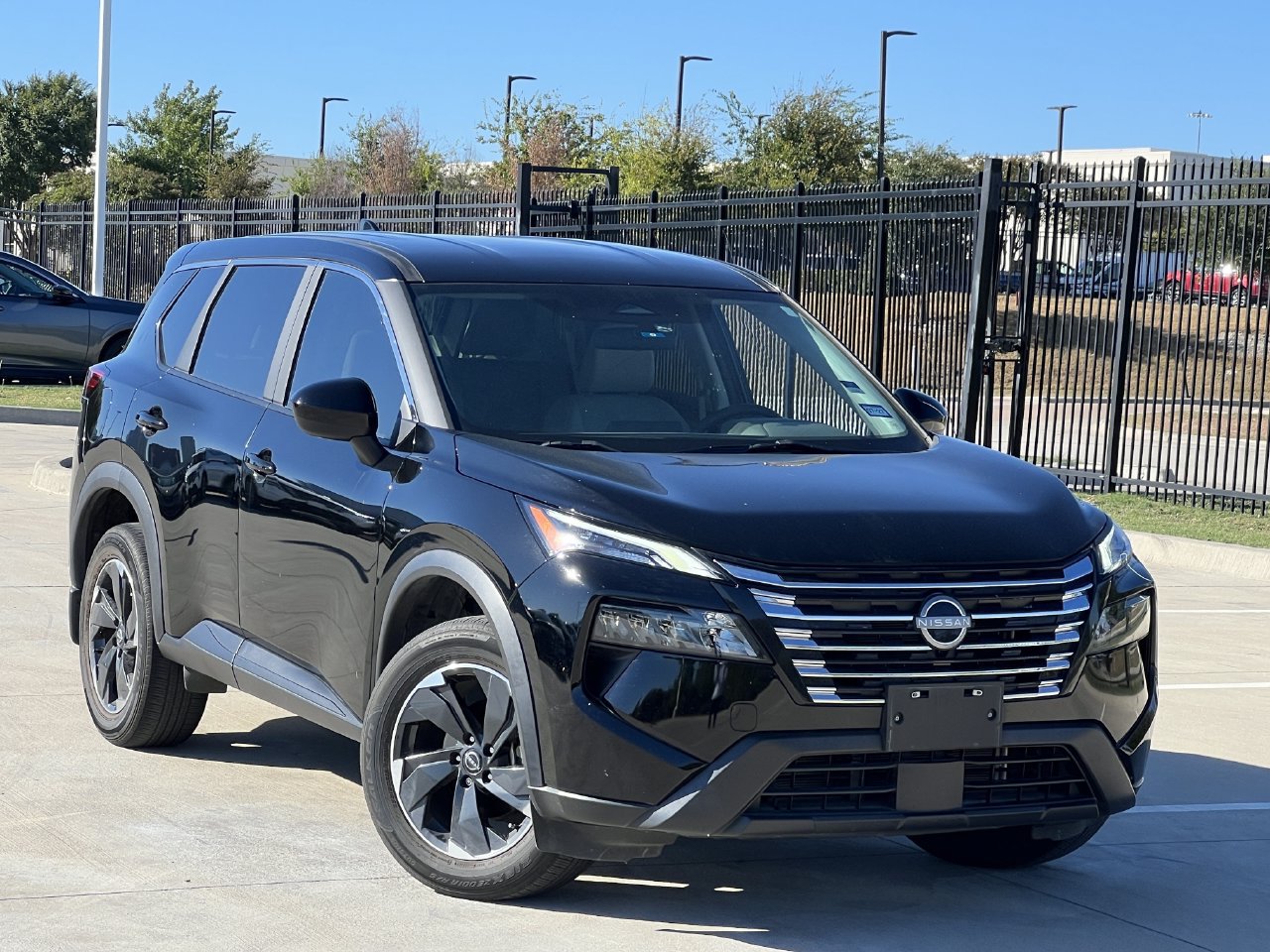 Used 2024 Nissan Rogue SV