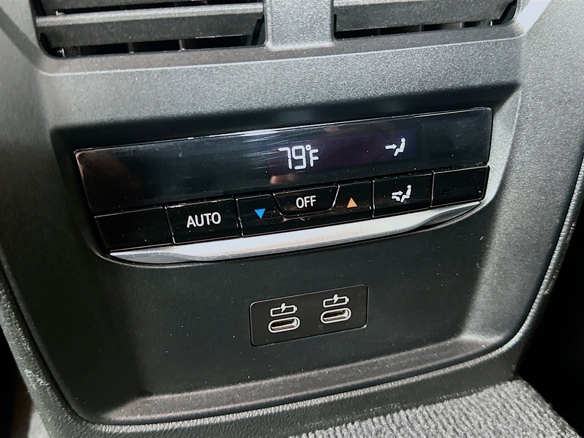 Used 2025 BMW i4 eDrive40 image 28