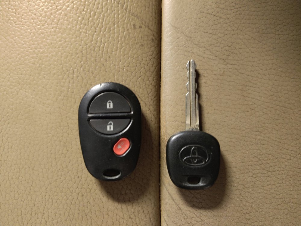 Used 2017 Toyota Tundra Limited w/ Limited Premium Package image 32