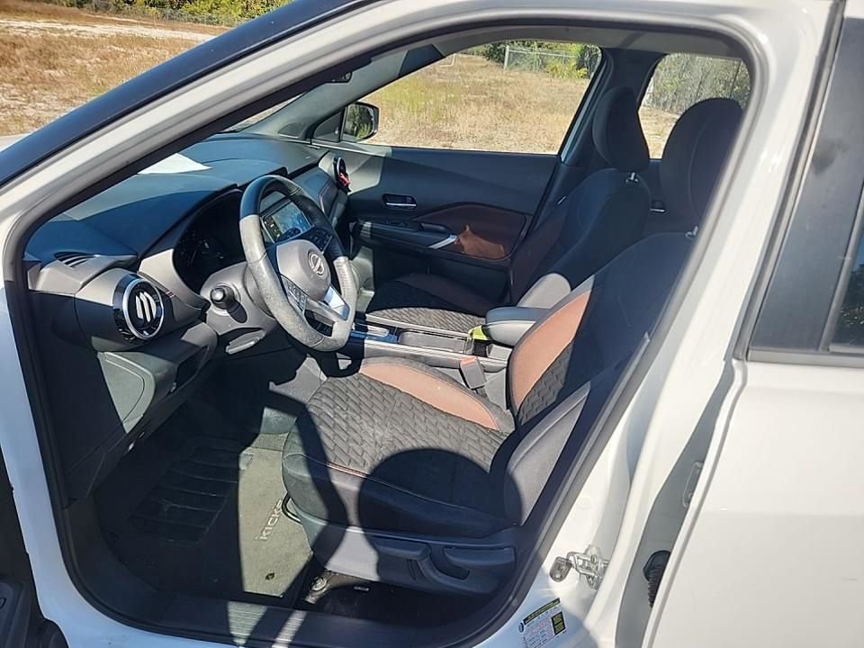 Used 2023 Nissan Kicks SR image 36