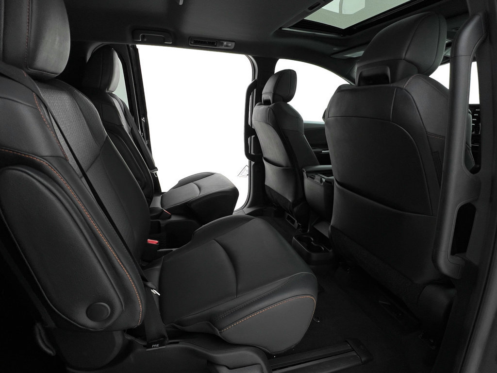 Used 2022 Toyota Sienna XSE w/ XSE Plus Package FWD image 14