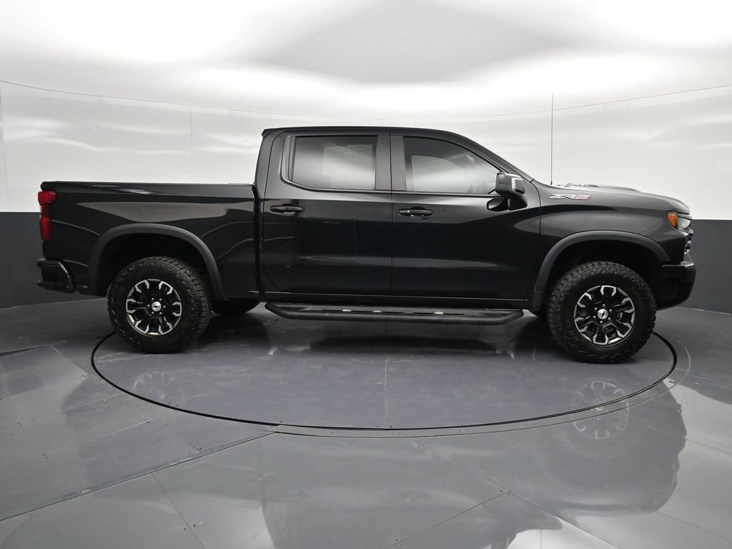 Used 2023 Chevrolet Silverado 1500 ZR2 w/ Technology Package AWD/4WD image 4