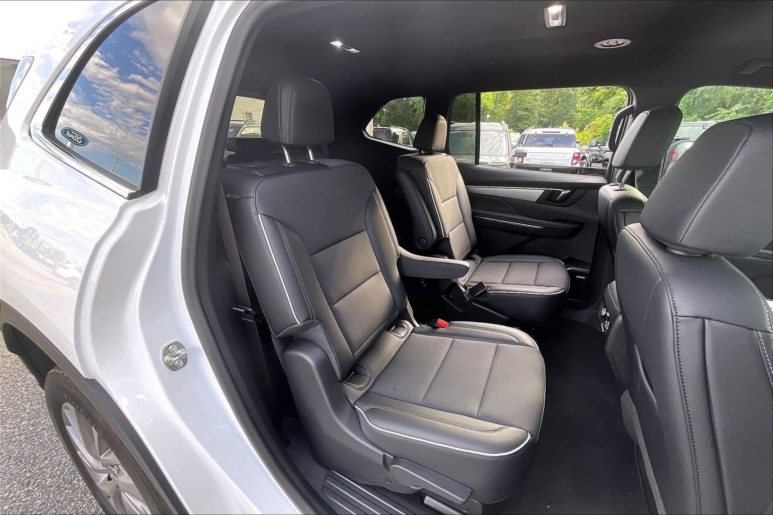 Used 2026 Buick Enclave Preferred AWD/4WD image 25