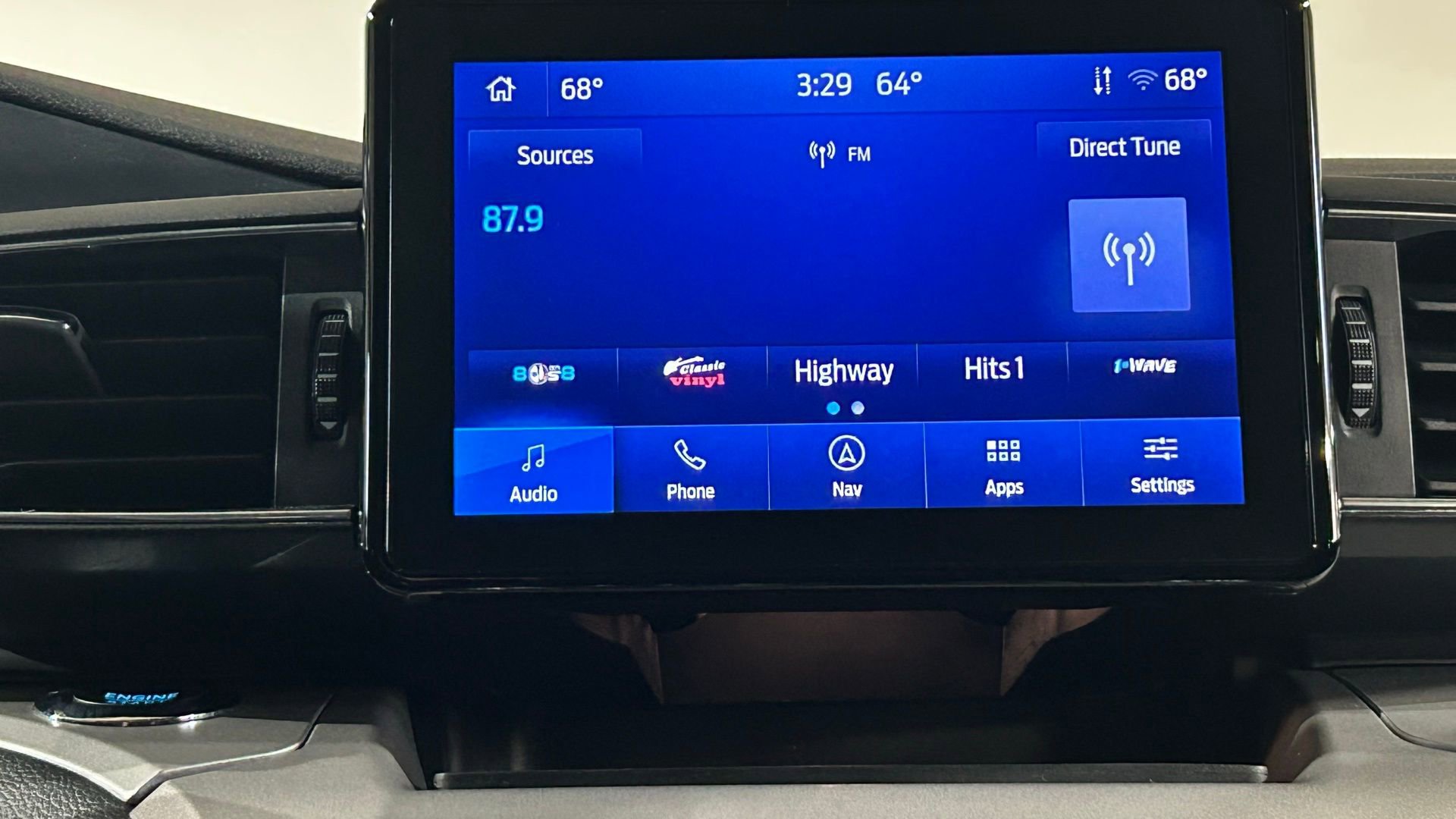 Used 2023 Ford Explorer XLT w/ Equipment Group 202A AWD/4WD image 79