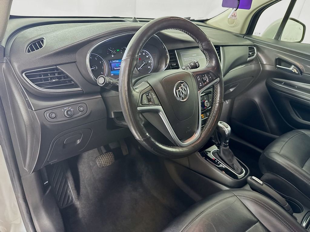 Used 2020 Buick Encore Essence FWD image 9