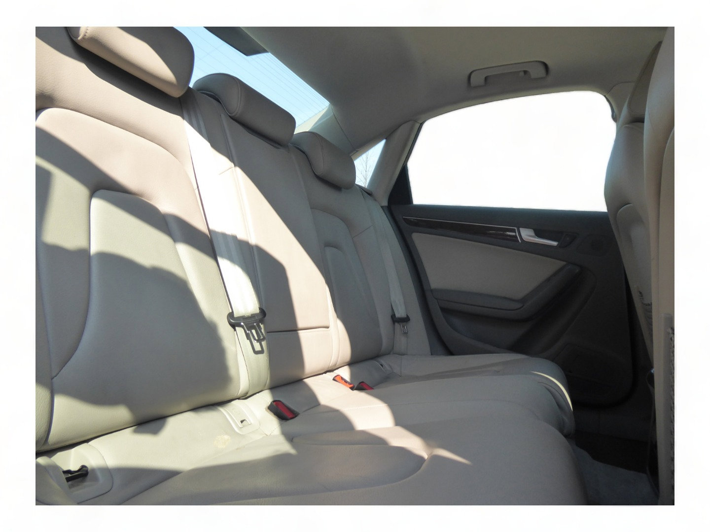 Used 2010 Audi A4 2.0T Premium image 14