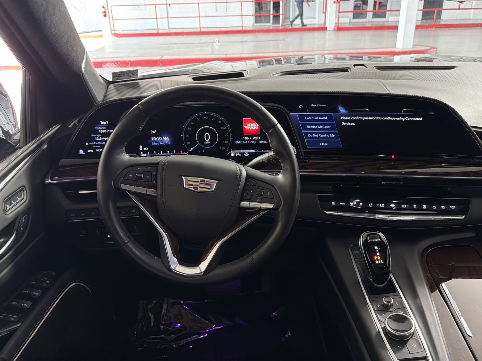 Used 2022 Cadillac Escalade ESV Sport Platinum w/ LPO, ONYX Package AWD/4WD image 16