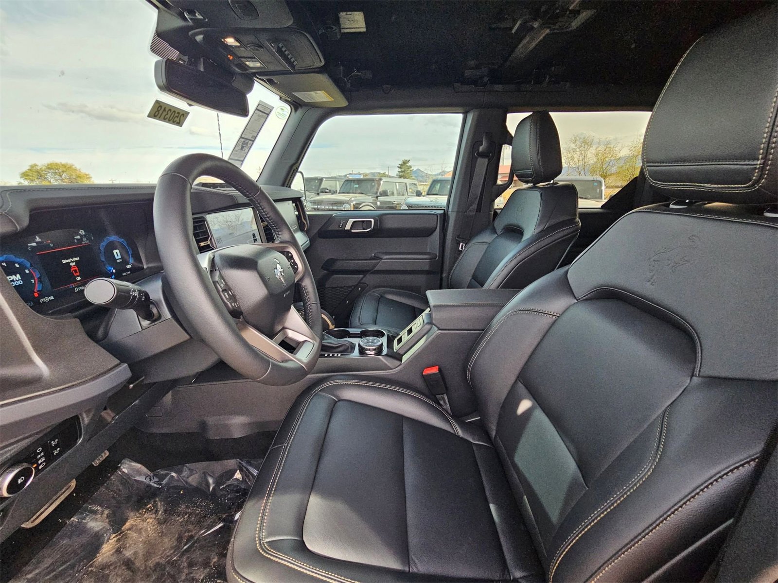 New 2025 Ford Bronco Badlands image 11