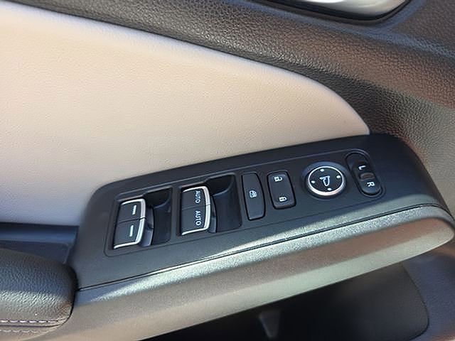 Used 2024 Honda Civic EX-L image 44