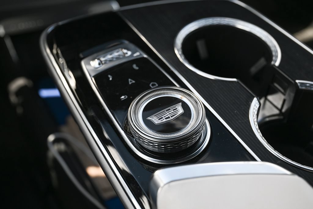 Used 2024 Cadillac Lyriq Sport RWD image 18