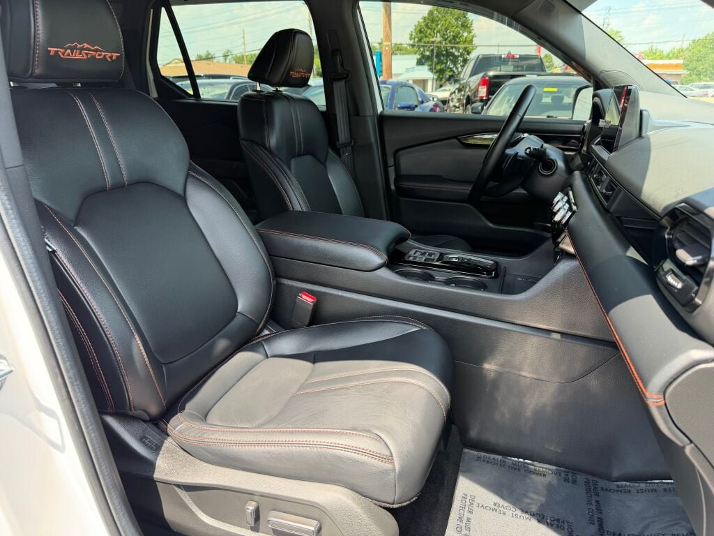 Used 2023 Honda Pilot TrailSport image 30