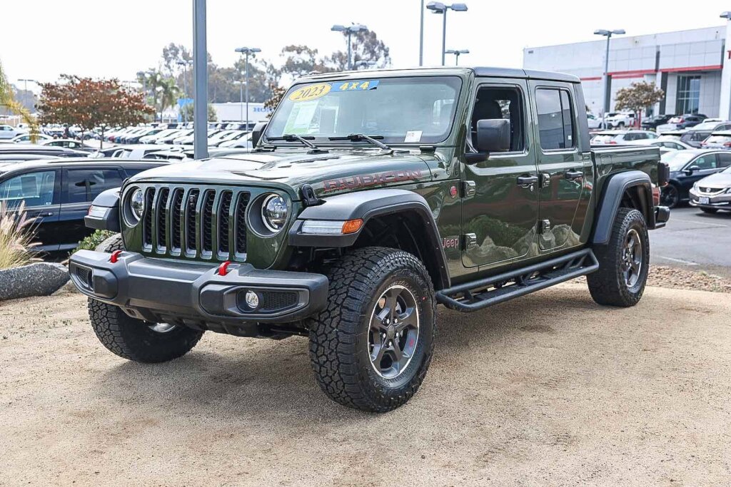 Used 2023 Jeep Gladiator Rubicon w/ LED Lighting Group AWD/4WD image 17