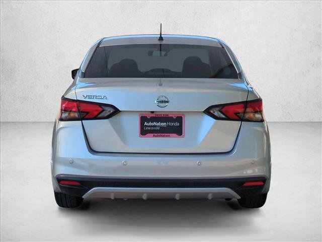 Used 2022 Nissan Versa S FWD image 7
