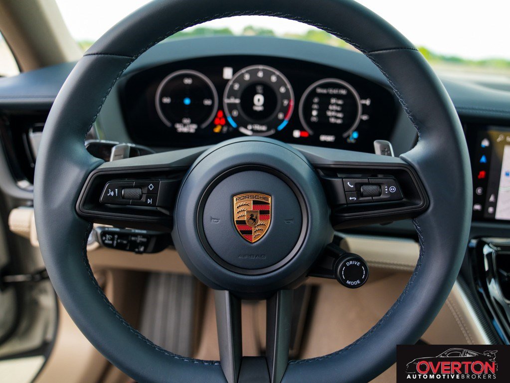 Used 2025 Porsche Panamera 4 image 16