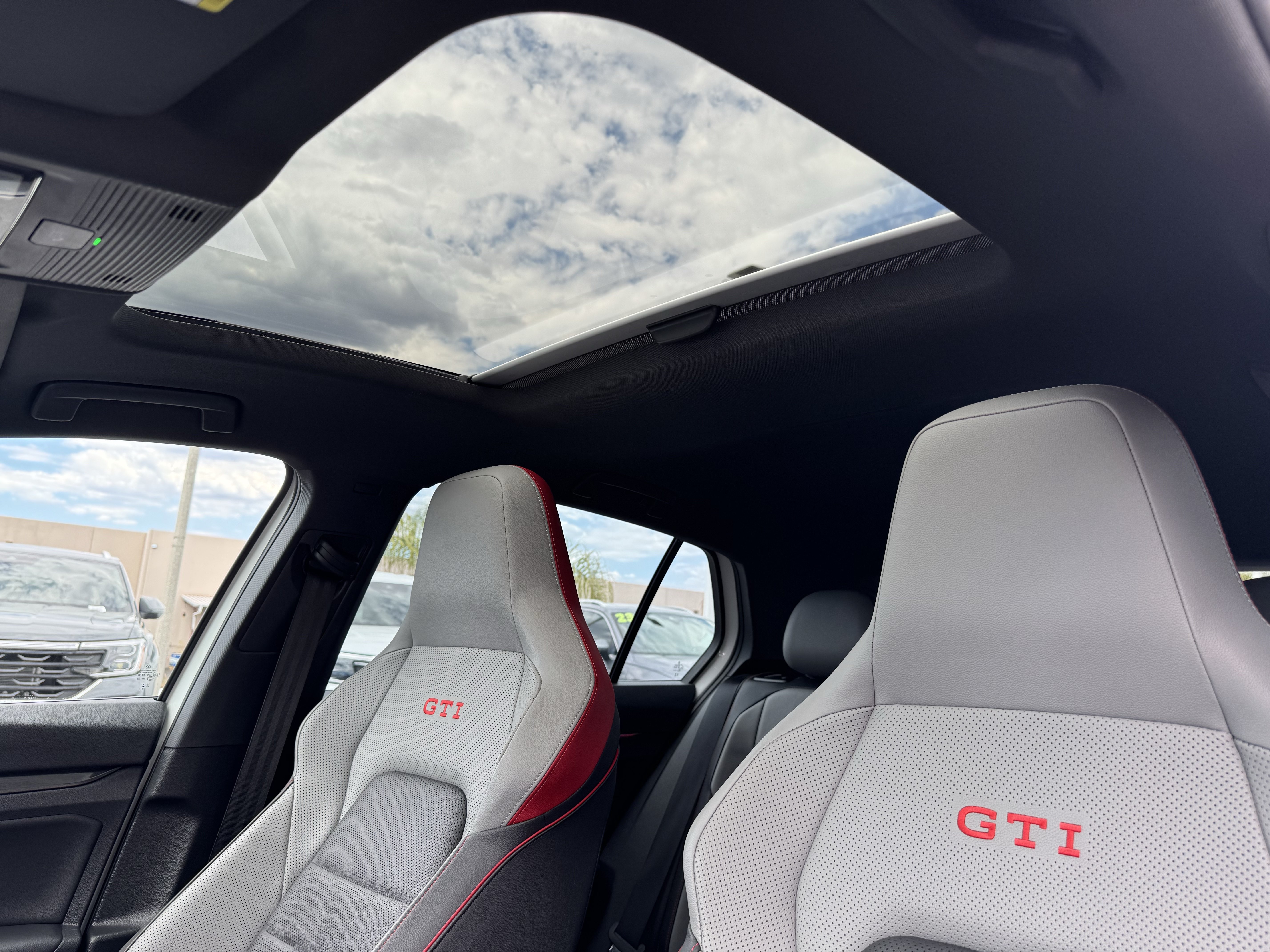 Used 2024 Volkswagen GTI Autobahn FWD image 29