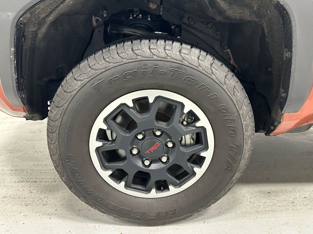 Used 2025 Toyota Tacoma TRD Off-Road image 61