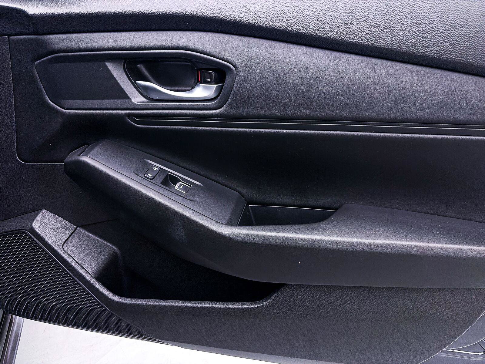 Used 2025 Honda Accord SE image 33