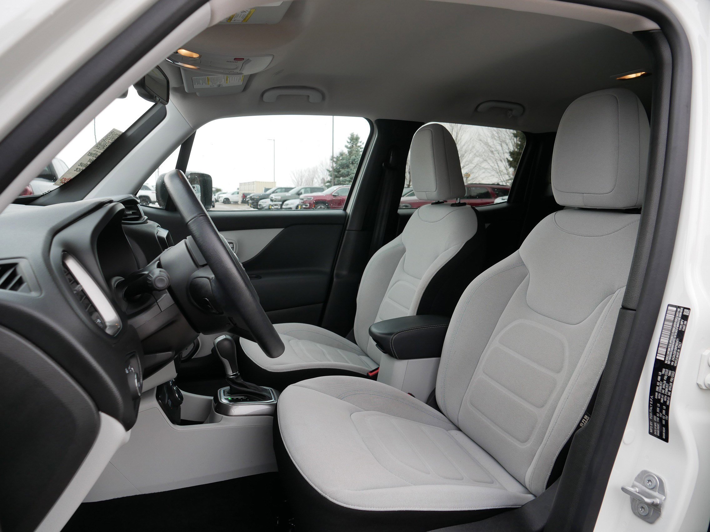 Certified 2022 Jeep Renegade Latitude w/ Convenience Group image 34