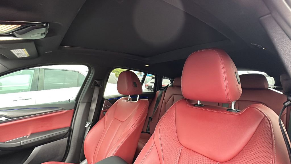 Used 2024 BMW X4 M40i w/ Premium Package image 13