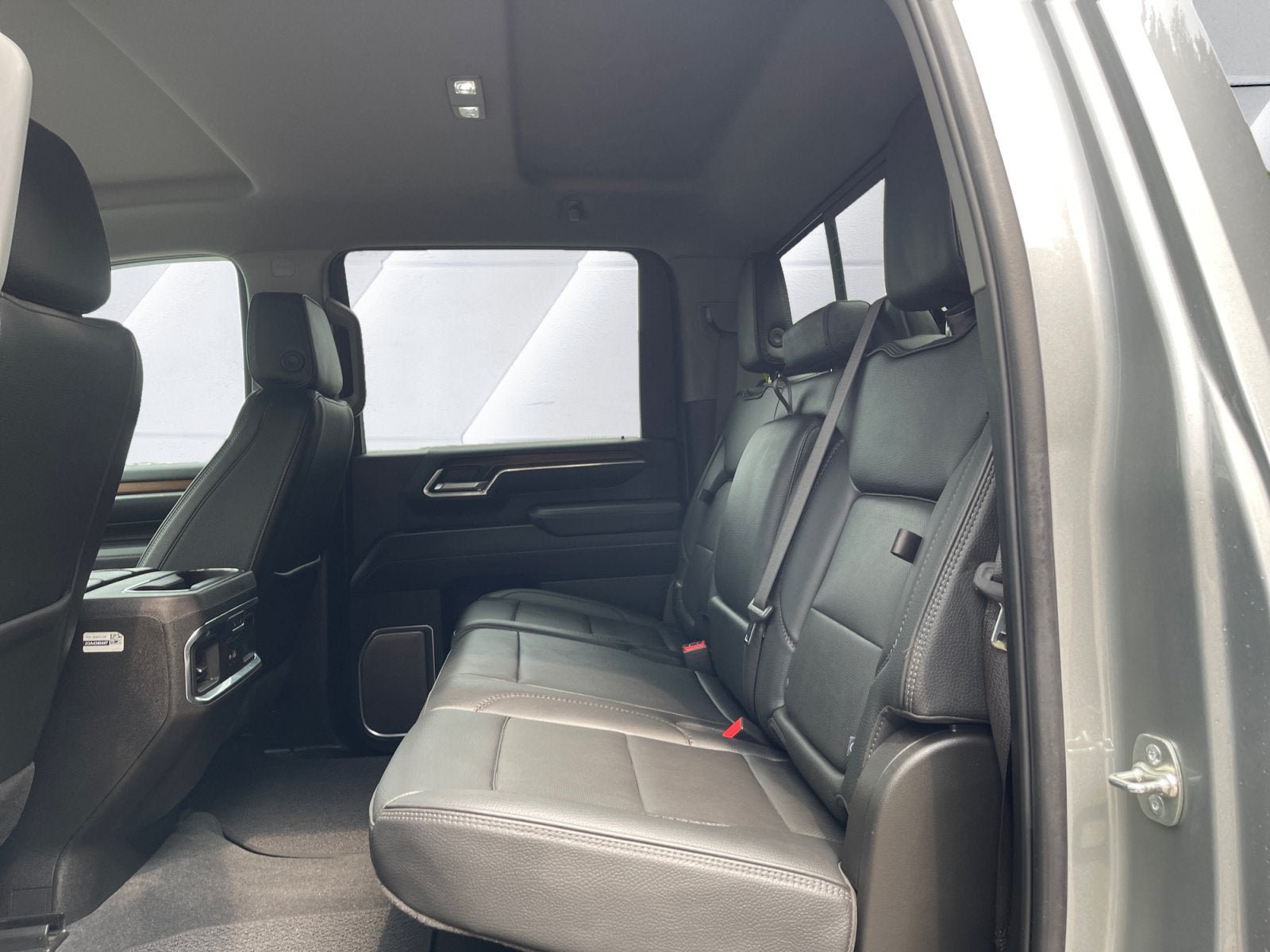 Used 2025 GMC Sierra 3500 Denali w/ Technology Package AWD/4WD image 14