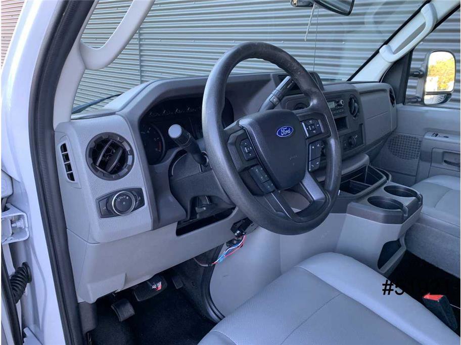 Used 2022 Ford E-350 and Econoline 350 Super Duty w/ Power Windows & Locks Group image 25
