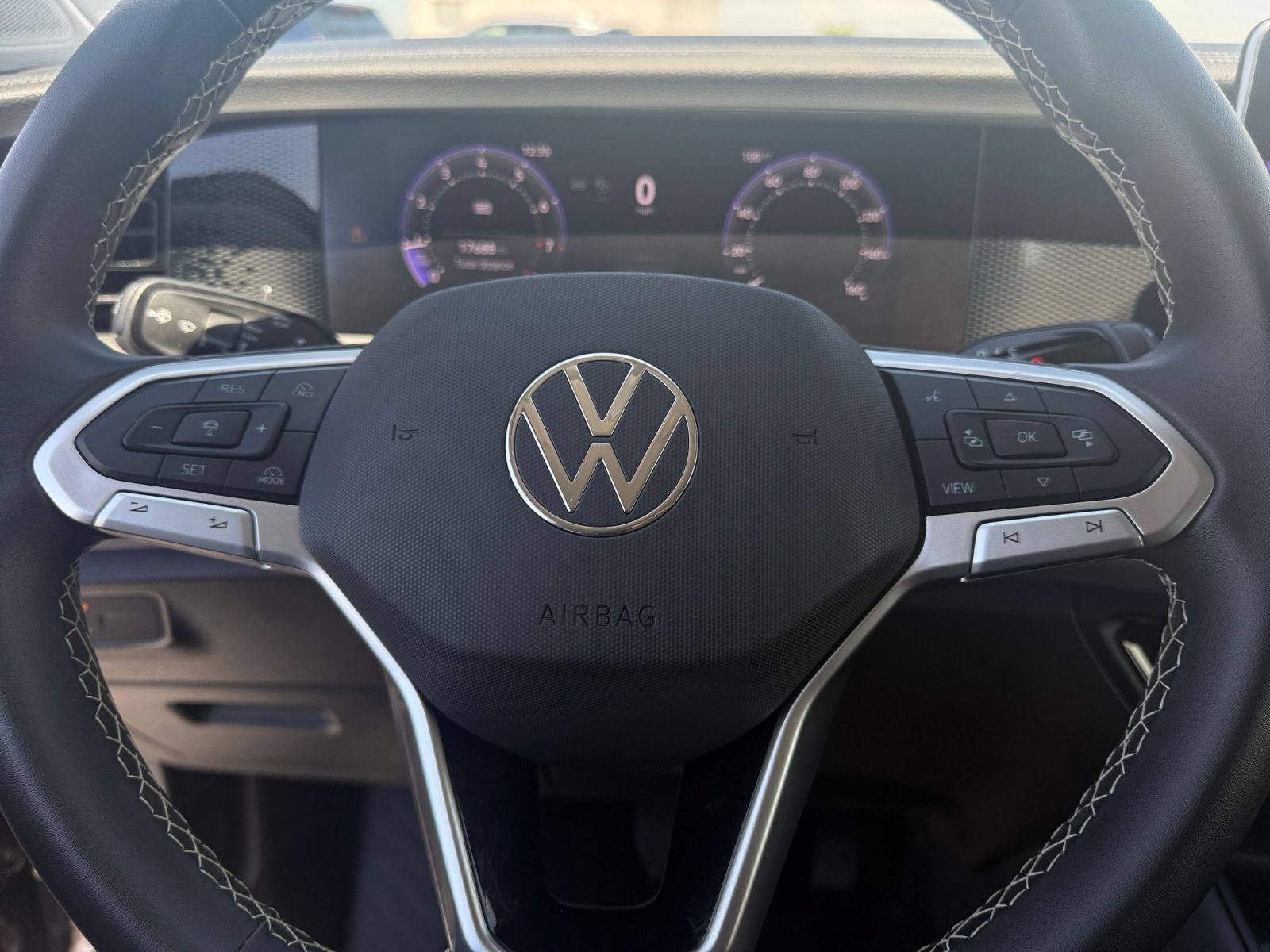 Used 2026 Volkswagen Tiguan SE AWD/4WD image 30