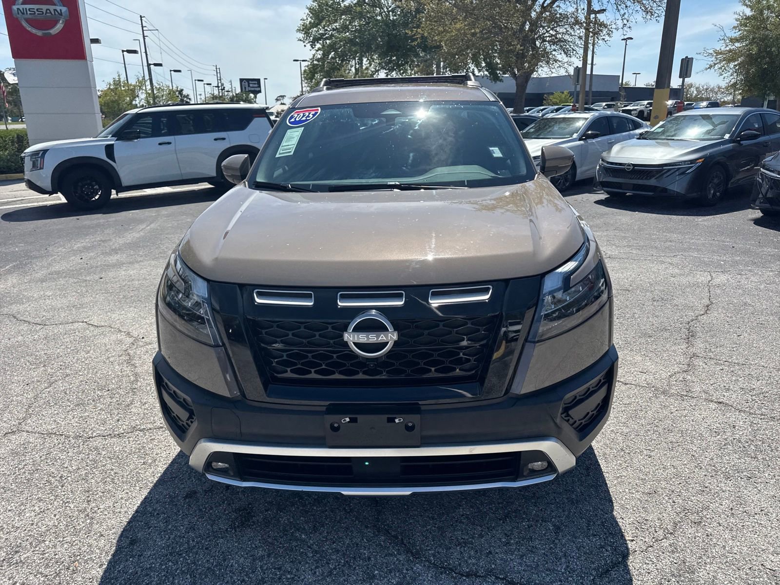 Used 2025 Nissan Pathfinder Rock Creek image 3