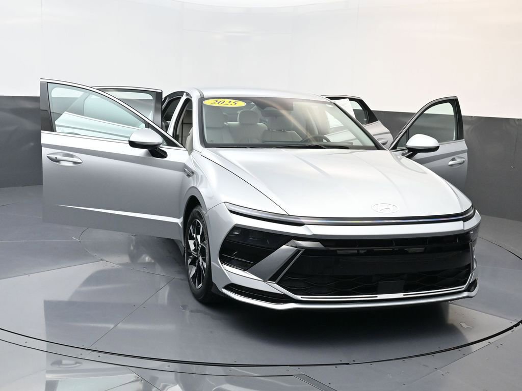 Certified 2025 Hyundai Sonata SEL image 23